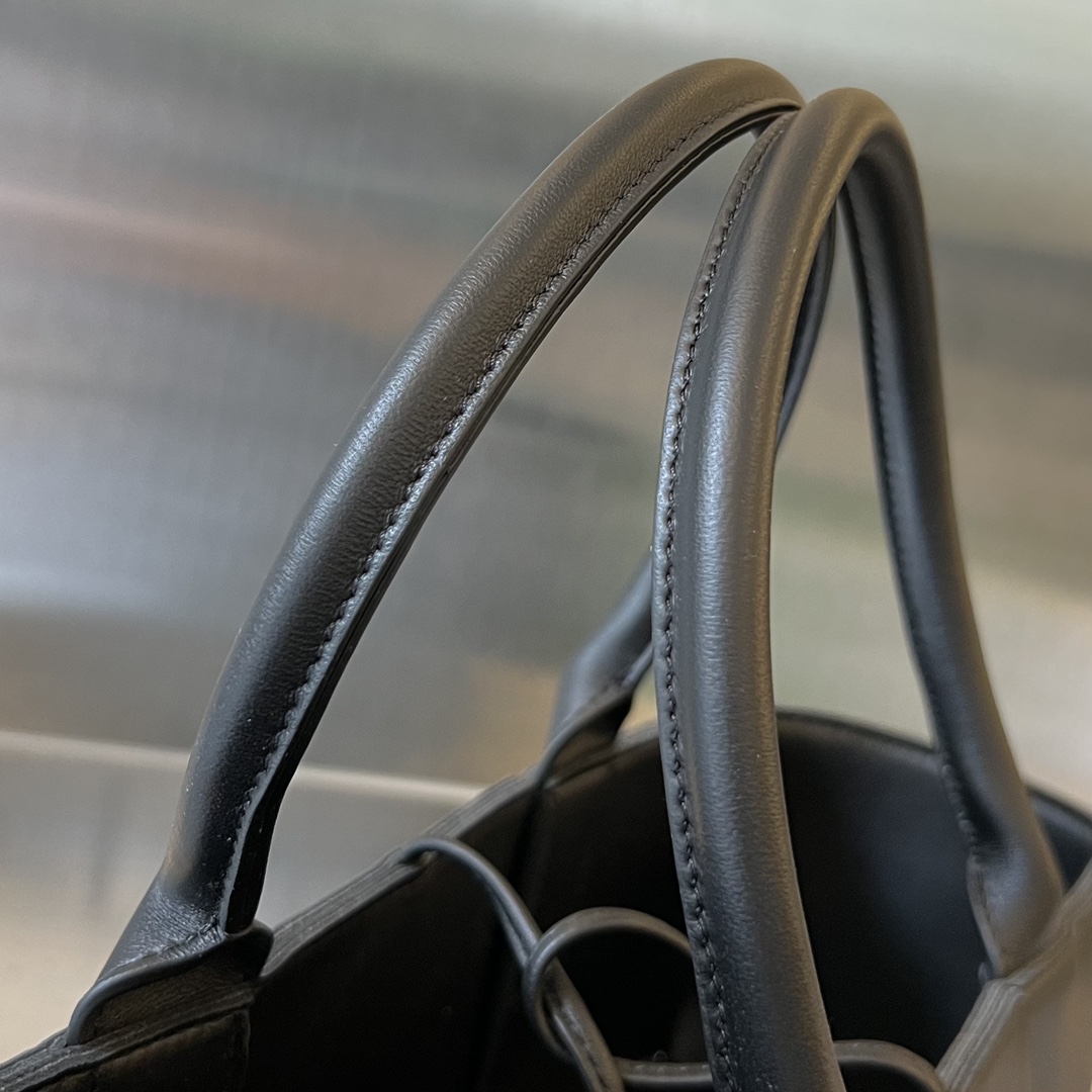 Small Arco Intreccio Leather Tote Bag Black